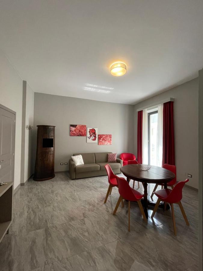 Palazzo Novecento Lejlighed Margherita Di Savoia Eksteriør billede
